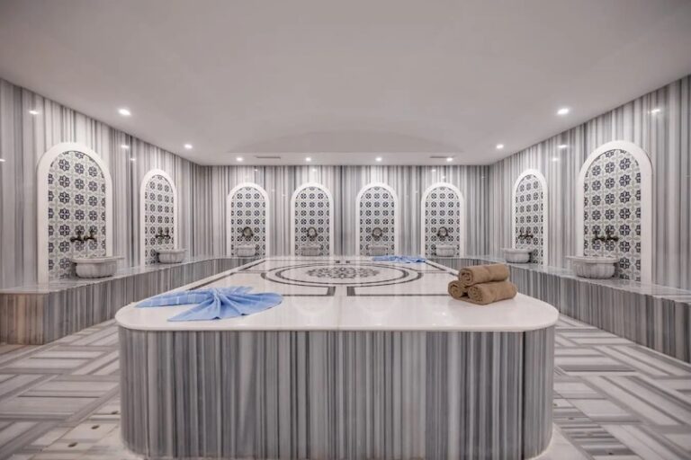 Side Moon Palace Hotel