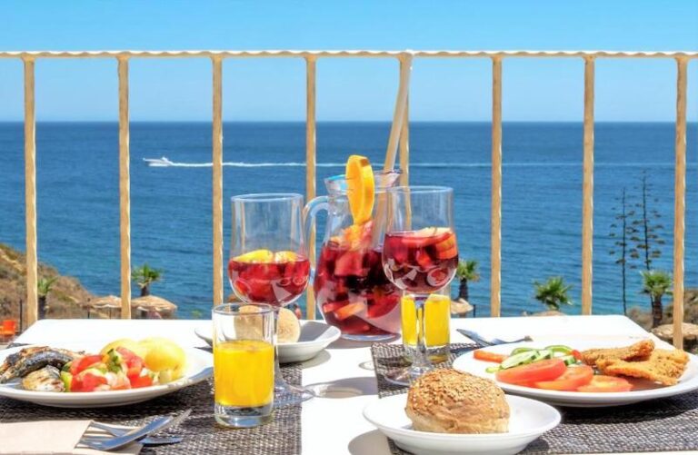 Auramar Beach Resort