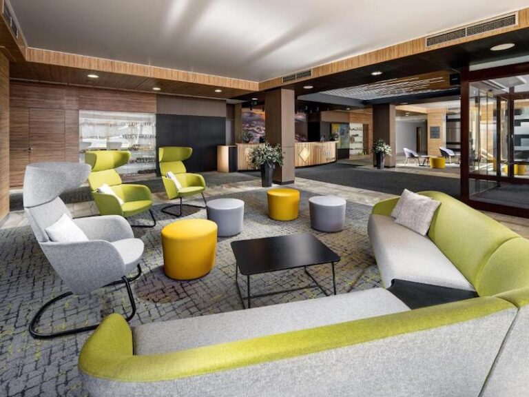 Pinia Hotel & Resort