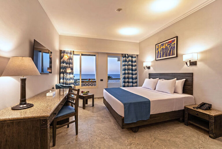 Invidia Coral Beach Tiran