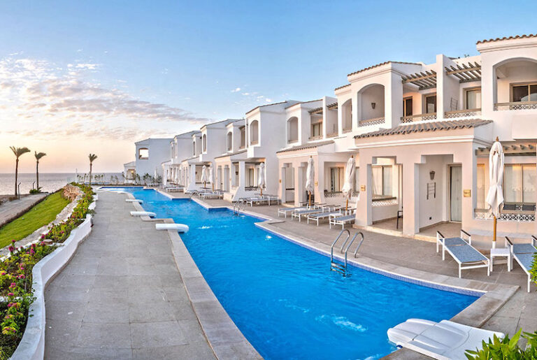 Invidia Coral Beach Tiran