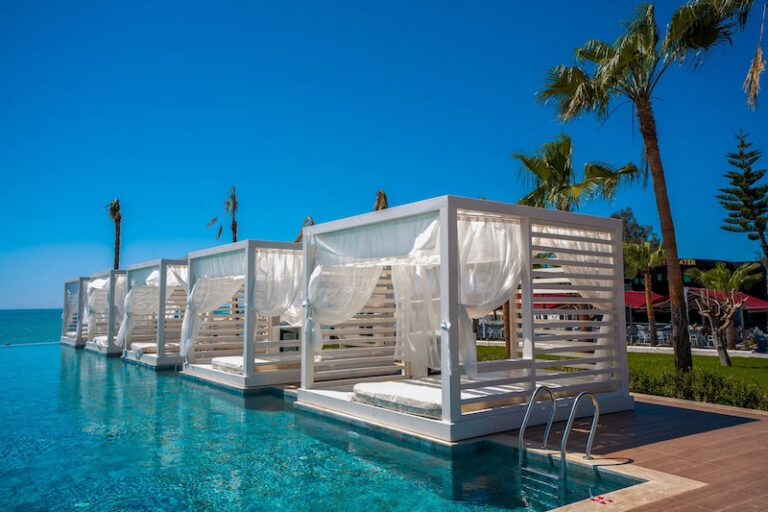 MIRA MERIDIA BEACH RESORT HOTEL