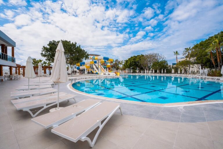 MIRA MERIDIA BEACH RESORT HOTEL