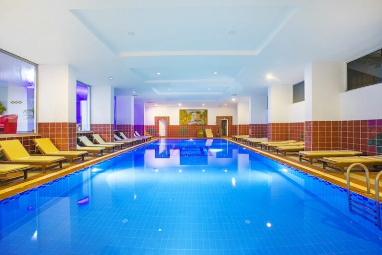 MIRA MERIDIA BEACH RESORT HOTEL