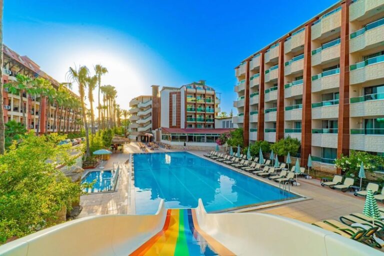 CLUB MONTE CARLO HOTEL