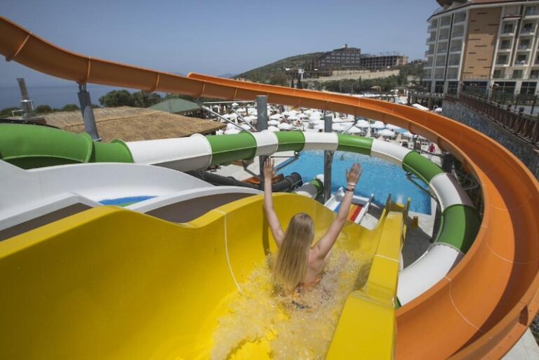 Ramada Resort By Wyndham Kuşadası & Golf