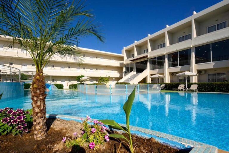 Bayside Hotel Katsaras