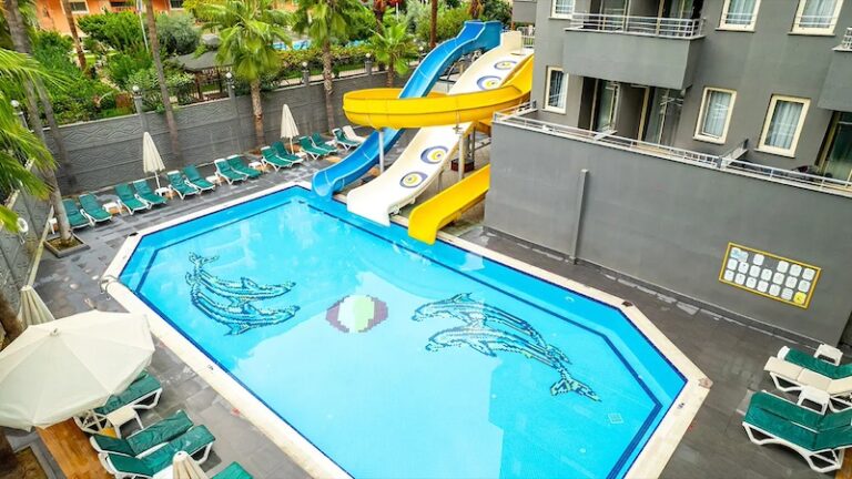 Senza Grand Santana Hotel
