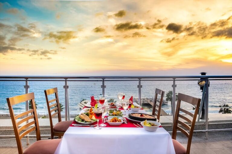 Senza Grand Santana Hotel
