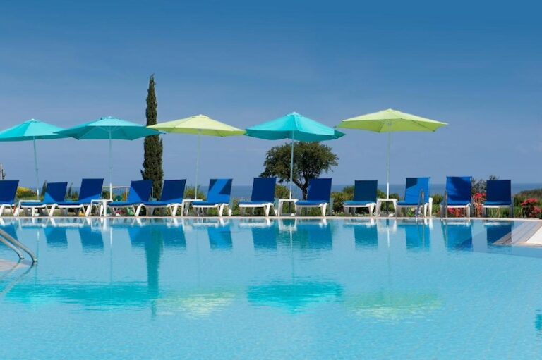Akamanthea Holiday Village