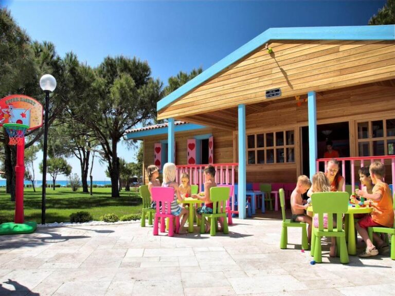 BATIHAN BEACH RESORT & SPA